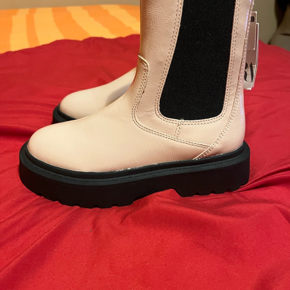 Zara Kids Pink and Black Boots - Picture 3 of 3